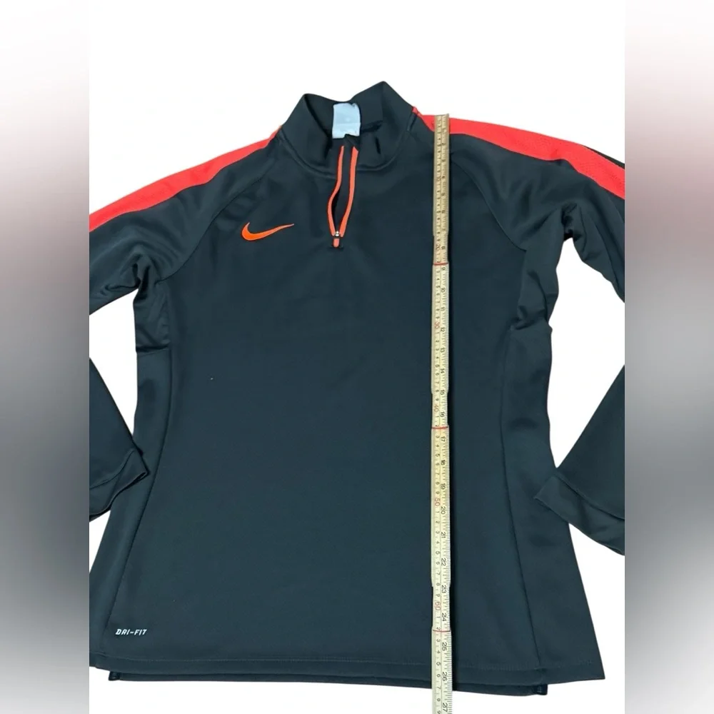 Nike Women’s Dri-FIT 1/4 Zip Training Top Black with Red Accents Sz M - Picture 6 of 8
